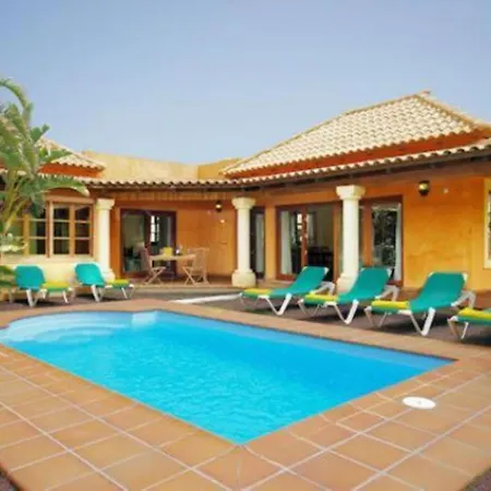 Con 2 Dormitorios Y Piscina Privada
