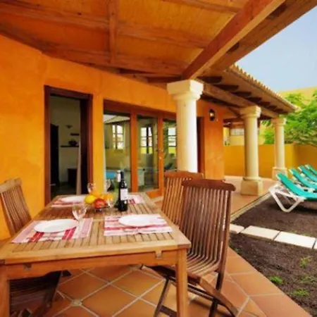 Villa Con 2 Dormitorios Y Piscina Privada