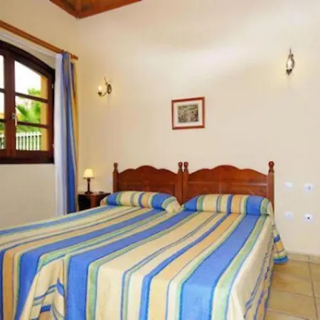 Con 2 Dormitorios Y Piscina Privada * Corralejo
