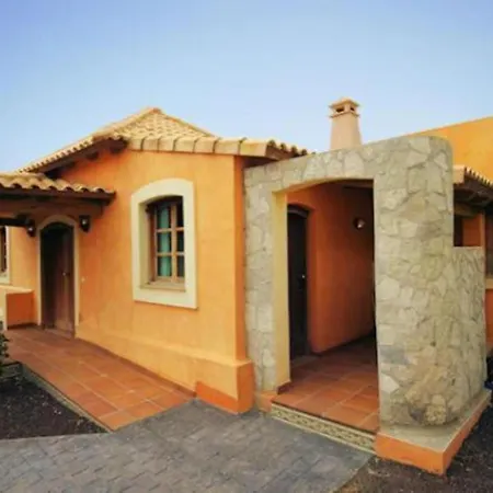 Con 2 Dormitorios Y Piscina Privada Corralejo
